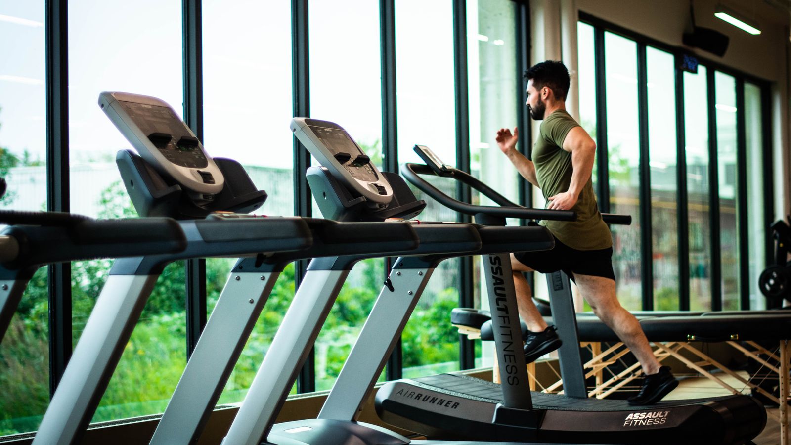 Evde Home Gym Kurulumu: 10 Temel Ekipman ve Bütçe Rehberi