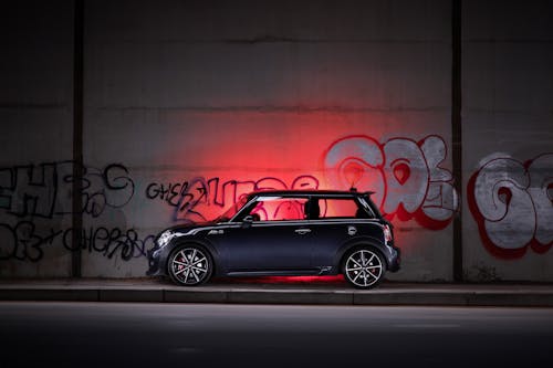 Kostenloses Stock Foto zu mauer, mini cooper, nostalgie