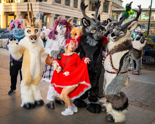 Foto profissional grátis de animais, carnaval, cidade