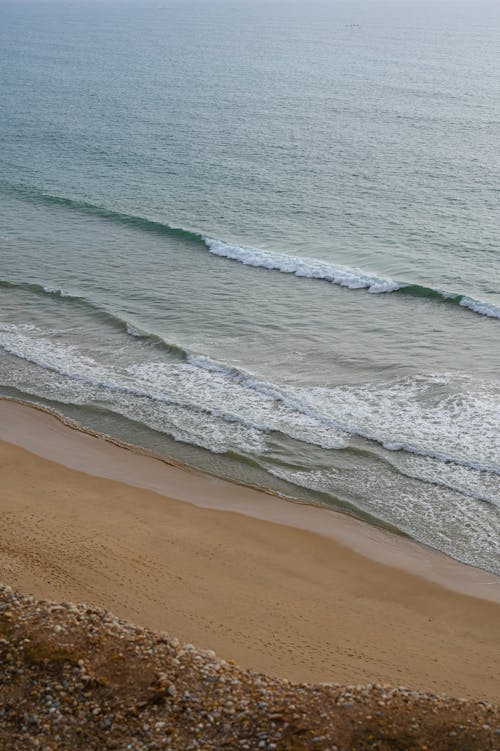 Ilmainen kuvapankkikuva tunnisteilla aallot, hiekkaranta, korkea kulma