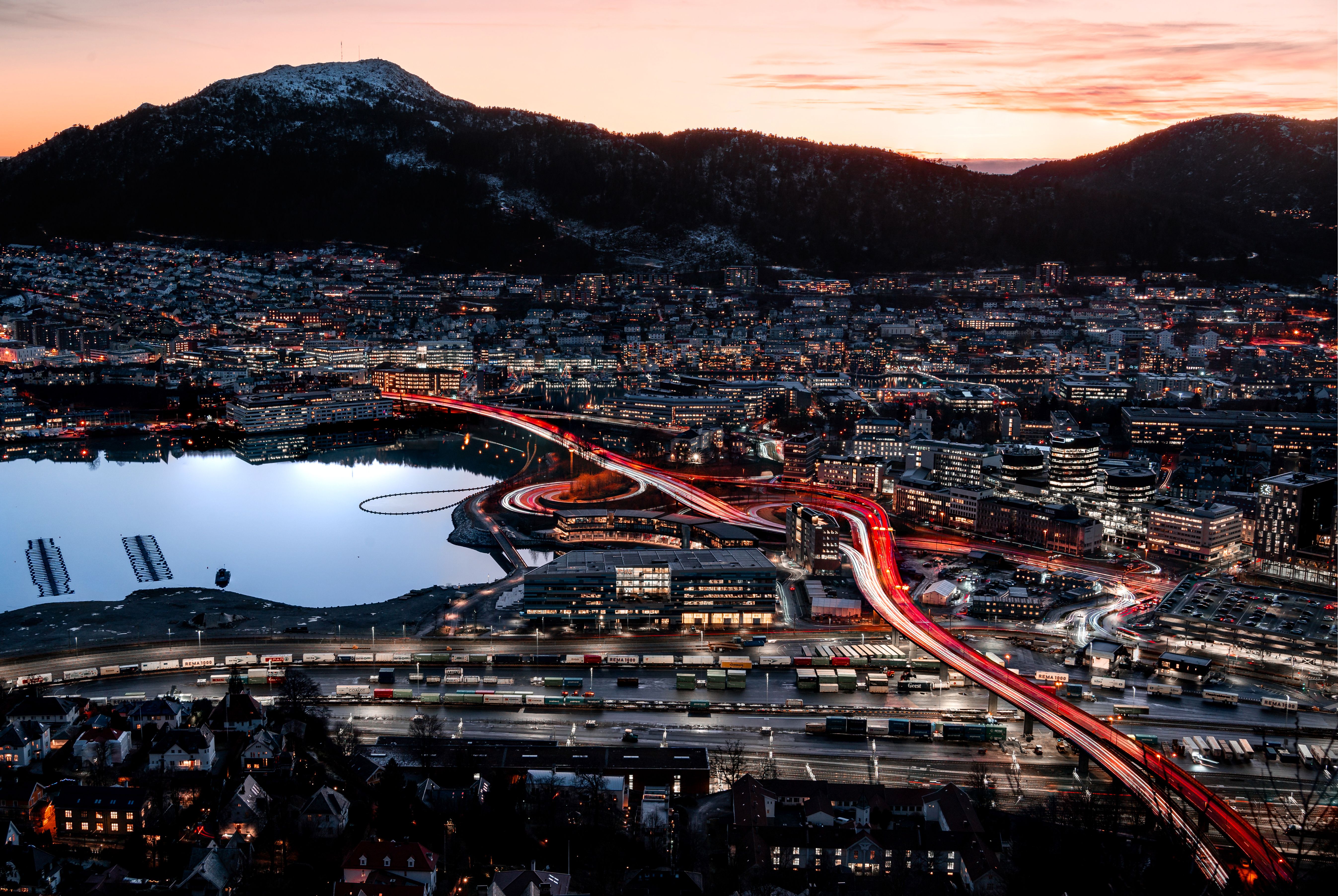 Northern Lights Chauffeured Service – Car Rental in Tromso | Tromso