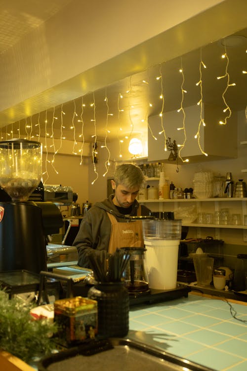 Foto profissional grátis de balcão de bar, barista, barman