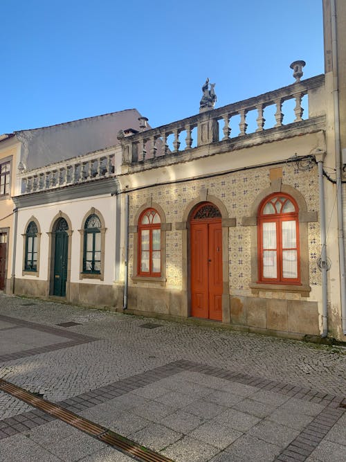 Fotos de stock gratuitas de acera, aceras, edificio