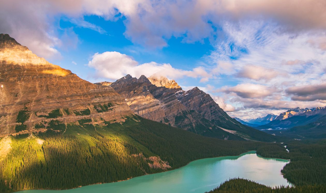Scenic View of the Peyto Lake and Mountains in the Banff National Park ...