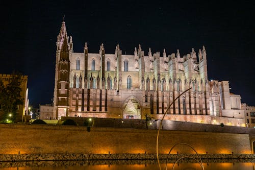 Catedral-Basílica de Santa María de Mallorca de noche
