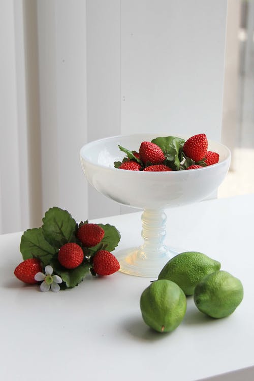 Foto profissional grátis de branco, ecológico, fruta fresca