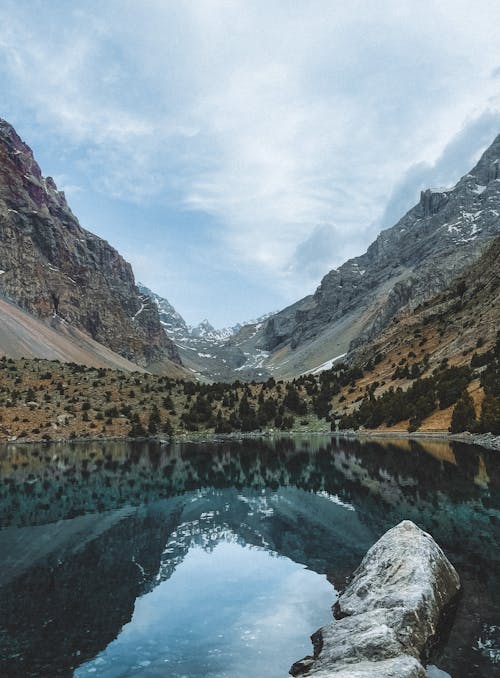 アラウディン レイクス, タジキスタン, ファン山脈の無料の写真素材