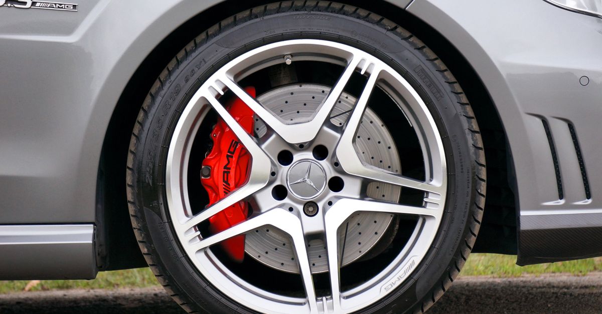 11 Smart Ways to Lower Your Auto Insurance Premiums Without Sacrificing Coverage - featured image
