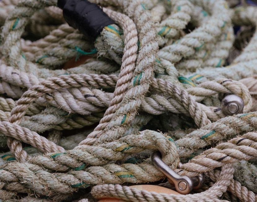 prevent fishing line snags and tangles