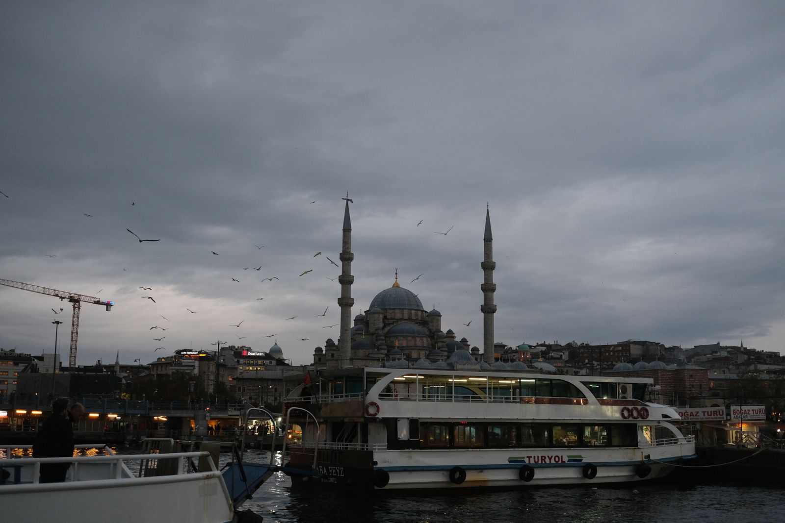 Cazare în Istanbul: Moscheea Nouă și feriboturile din Eminönü