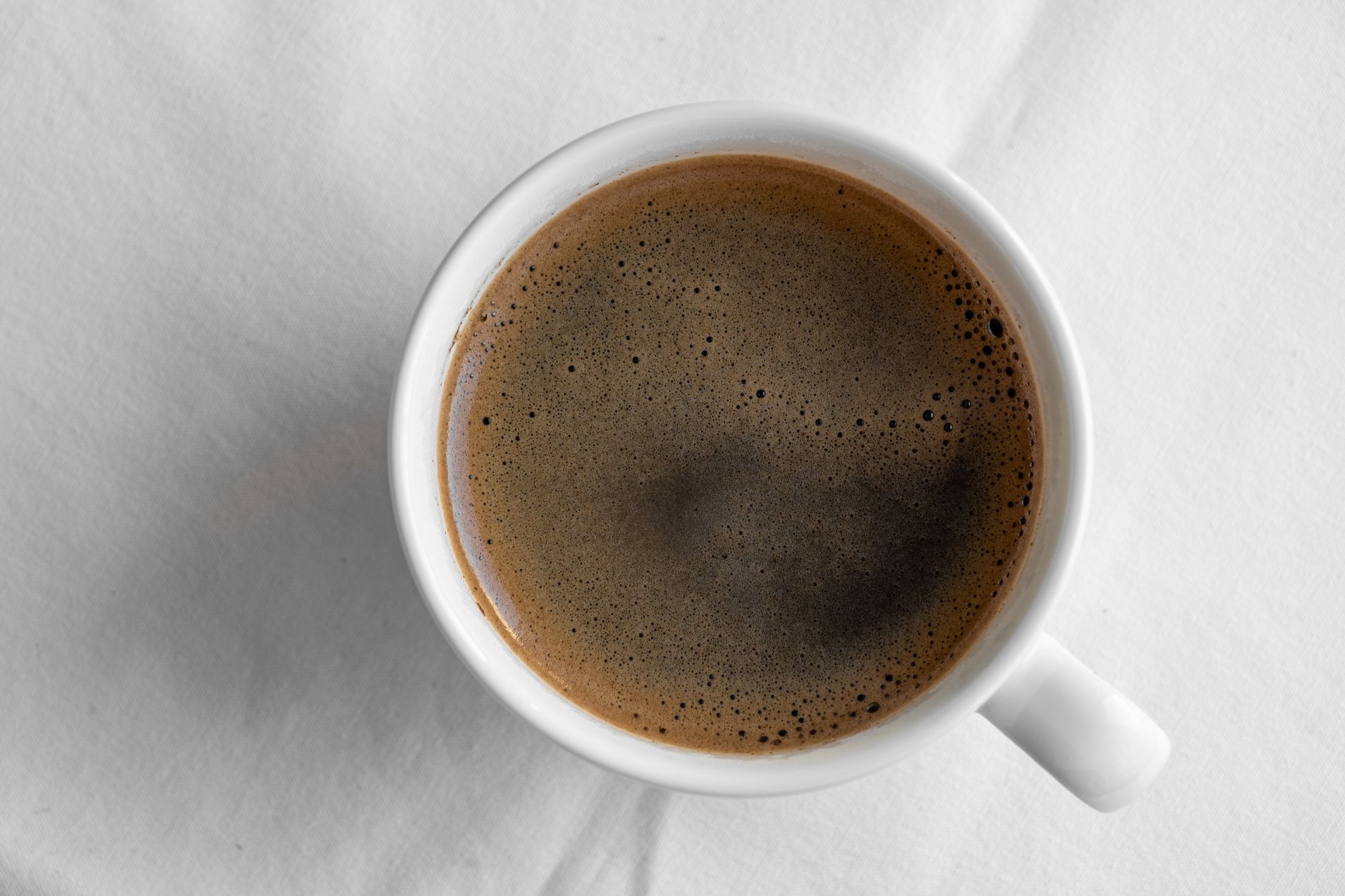 Coffee stain on white shirt — Dicas da Vovó
