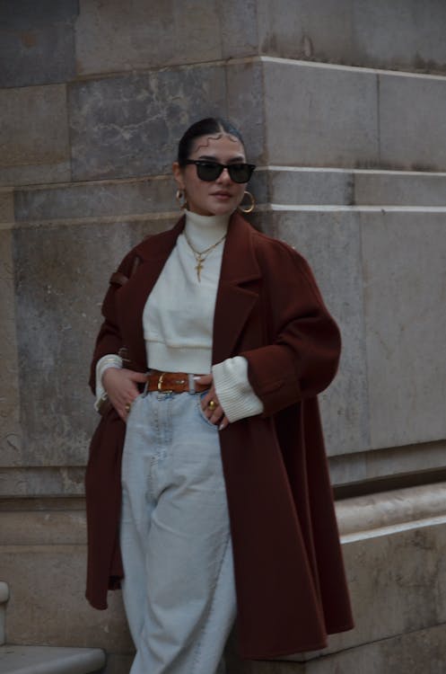 Elegant, Glamour Woman on City Street