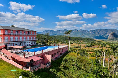 View of the Hotel Horizontes Los Jazmines in Vinales, Cuba 