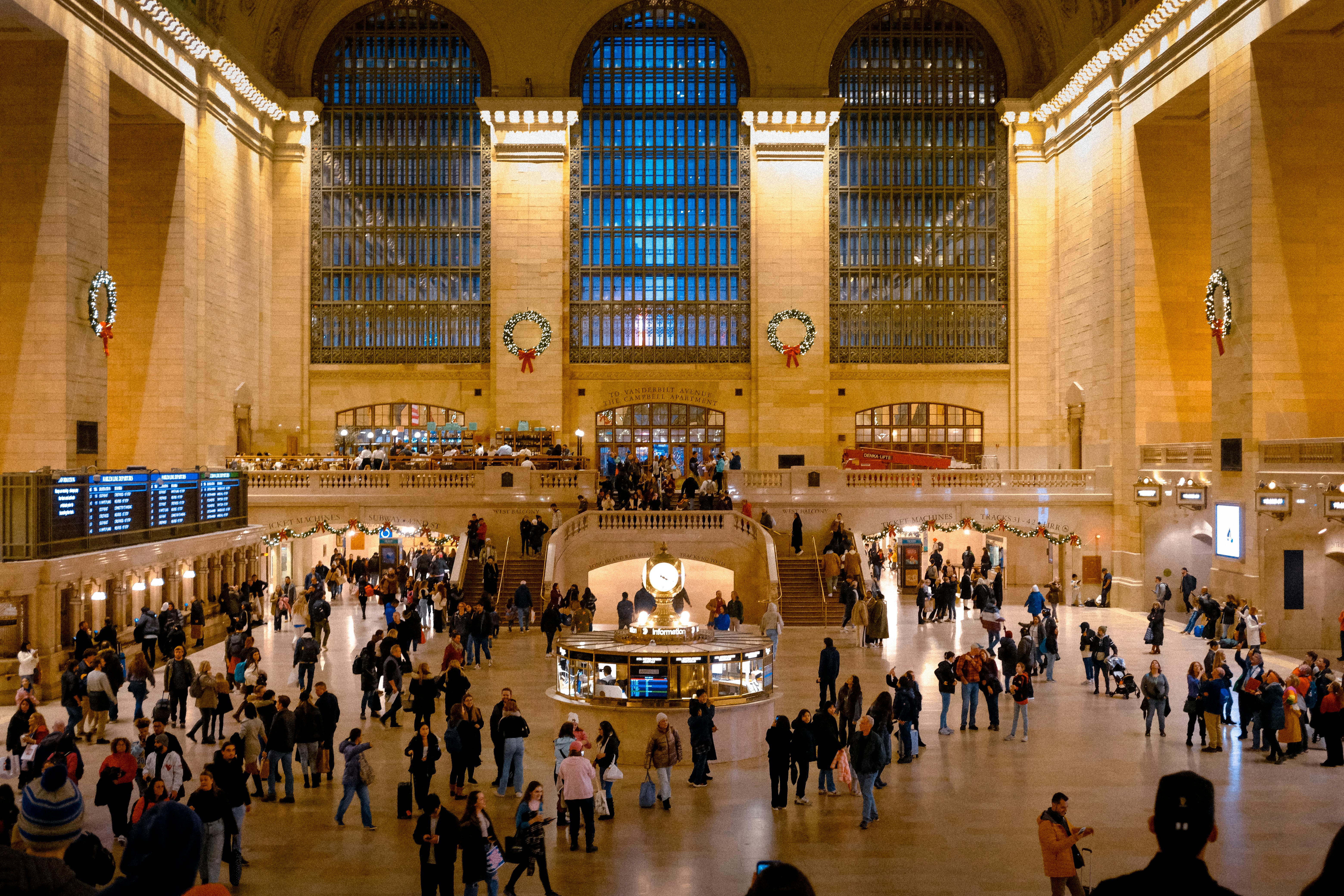New York Times subscriptions boosted by bundling of news and lifestyle content — Photo by Guy Hurst on Pexels