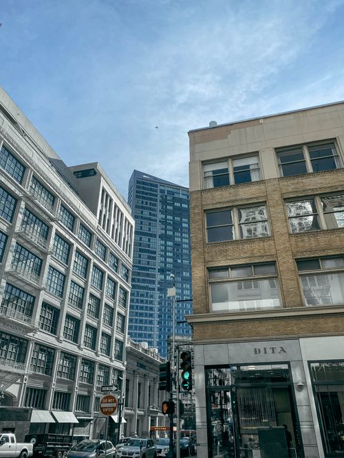 Free Stunning view of San Francisco's urban architecture with modern high-rises and classic buildings. Stock Photo