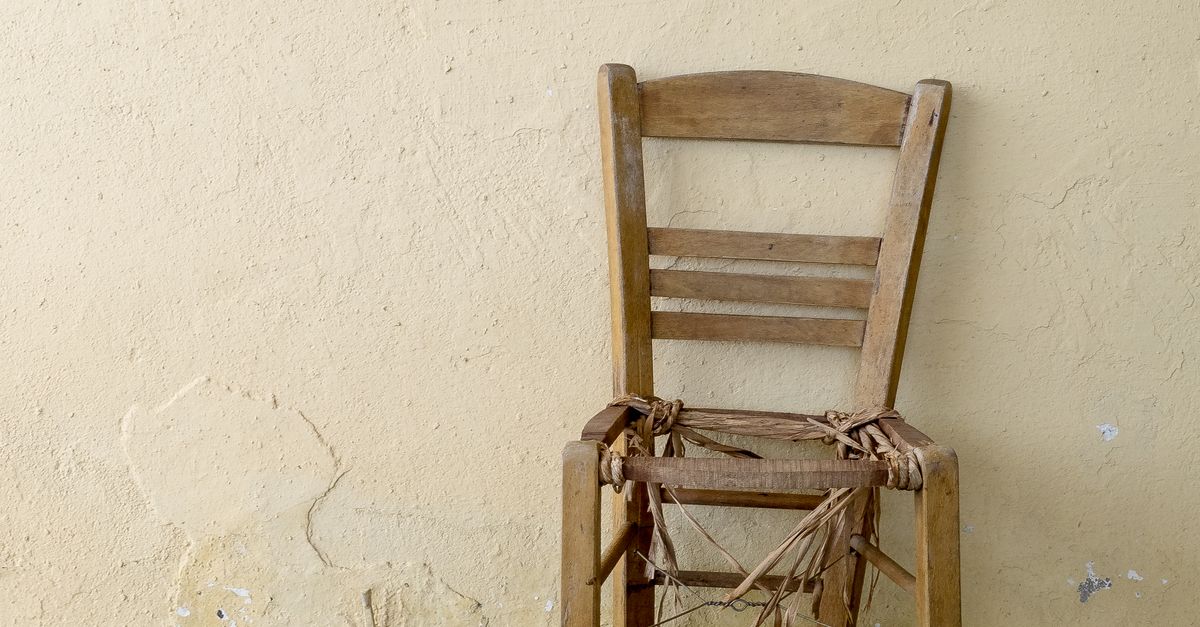Decayed Chair Wooden, Destroyed Chair · Free Stock Photo