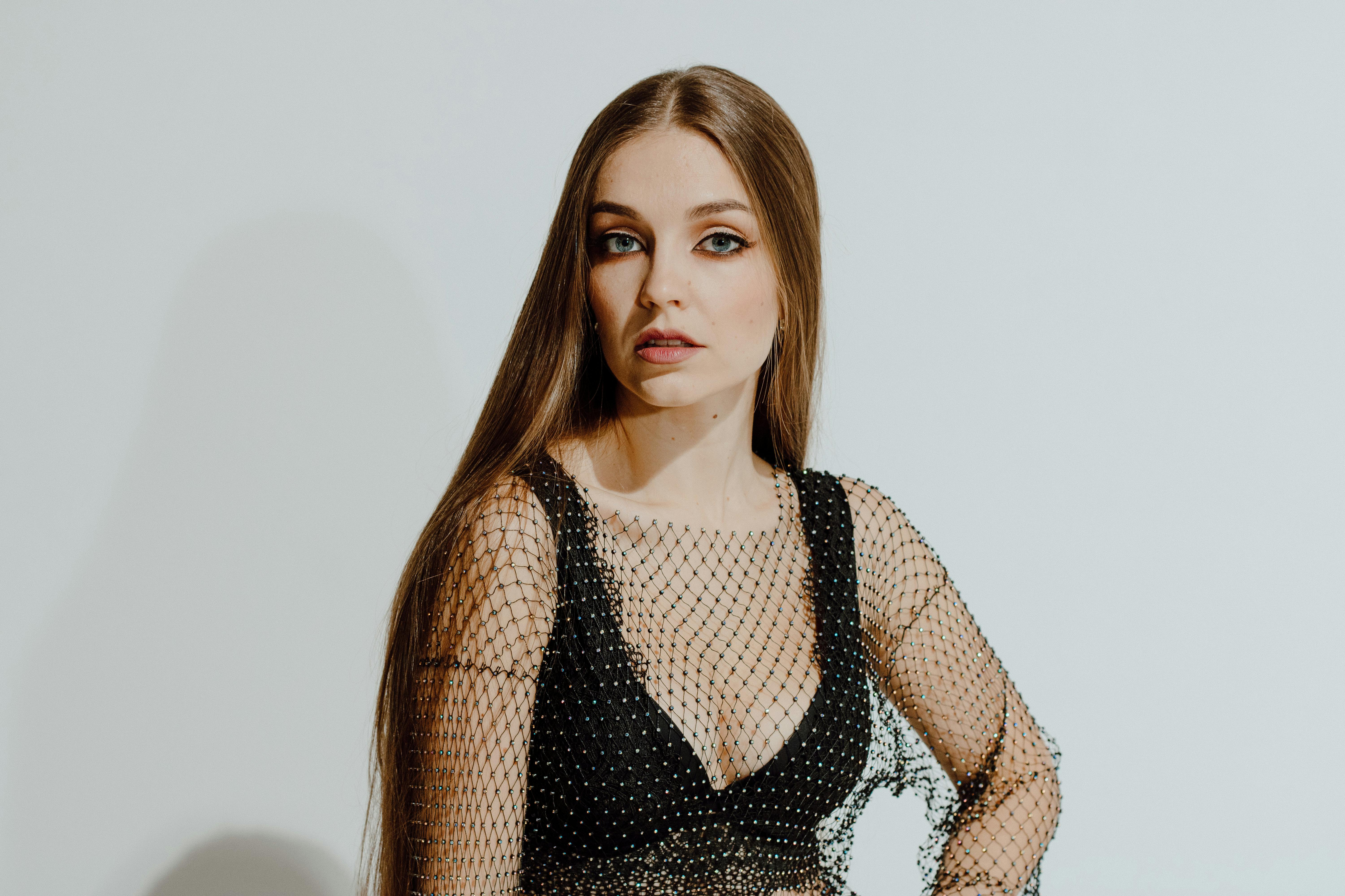 celebrity news, pop culture trends, entertainment industry, celebrity lifestyle, music awards, Celebrity & pop culture — Phot