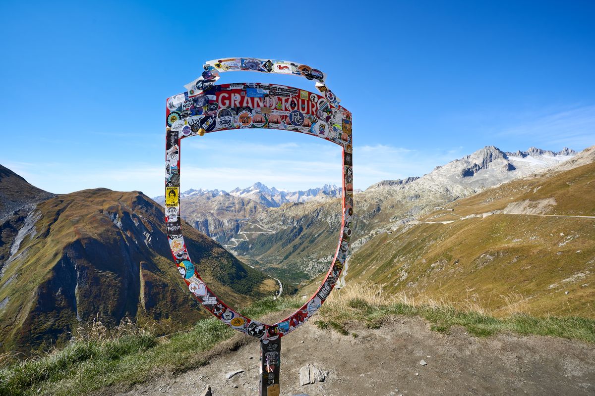 Rama foto circulara instalata la Furka Pass