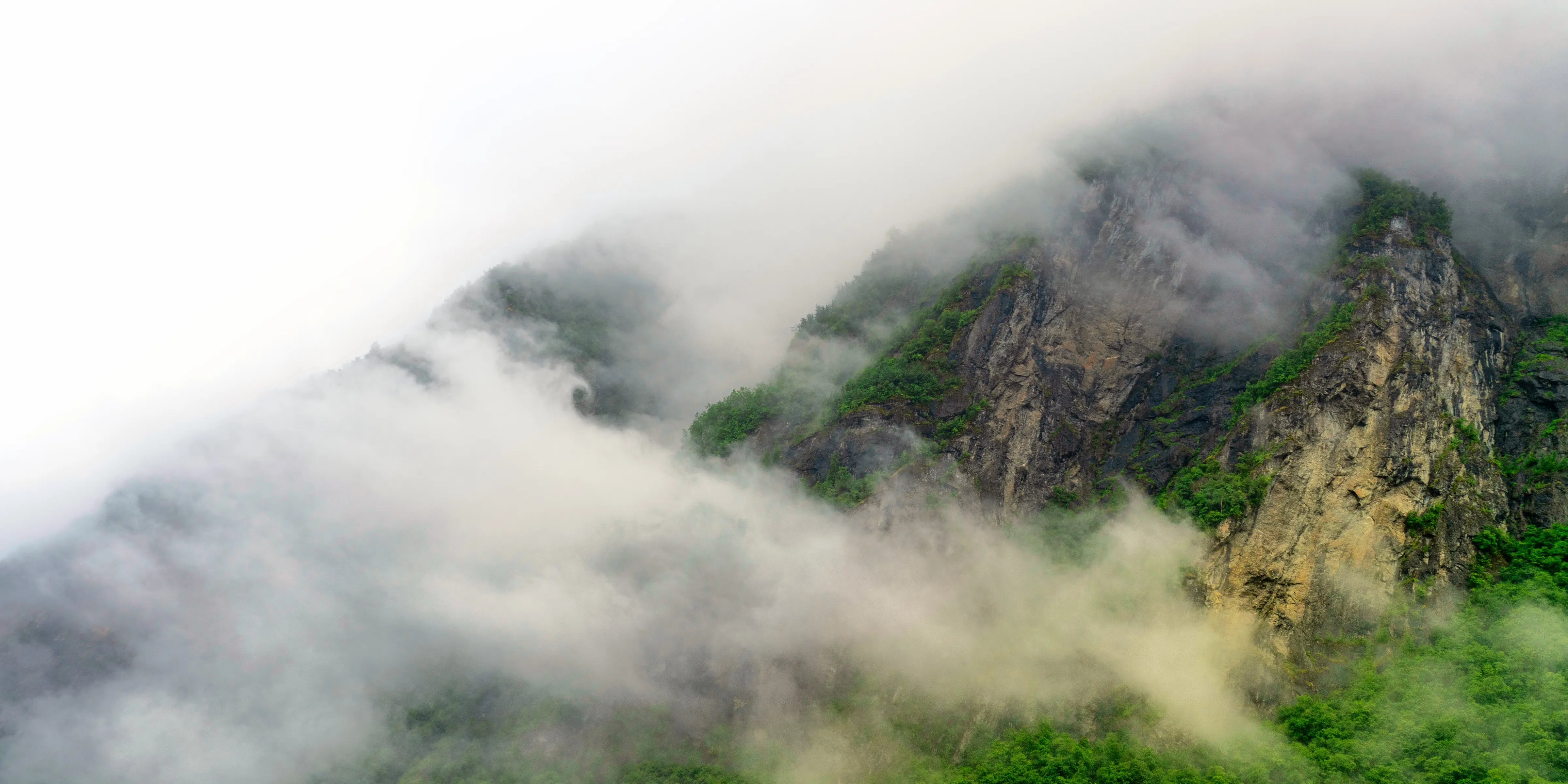 Private Qinling Mountains Hike from Xi'an