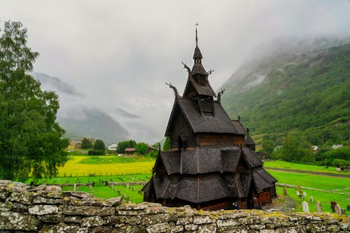 Kostenloses Stock Foto zu außerorts, borgund stabkirche, katholisch