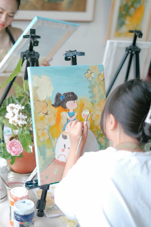 Бесплатное стоковое фото с вертикальный выстрел, женщины, живопись
