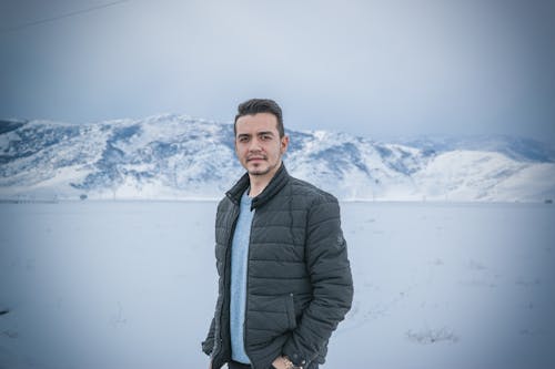 Бесплатное стоковое фото с зима, куртка, ледник