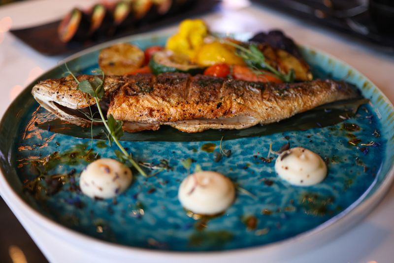 Plateau de poisson grillé, exemple de plat