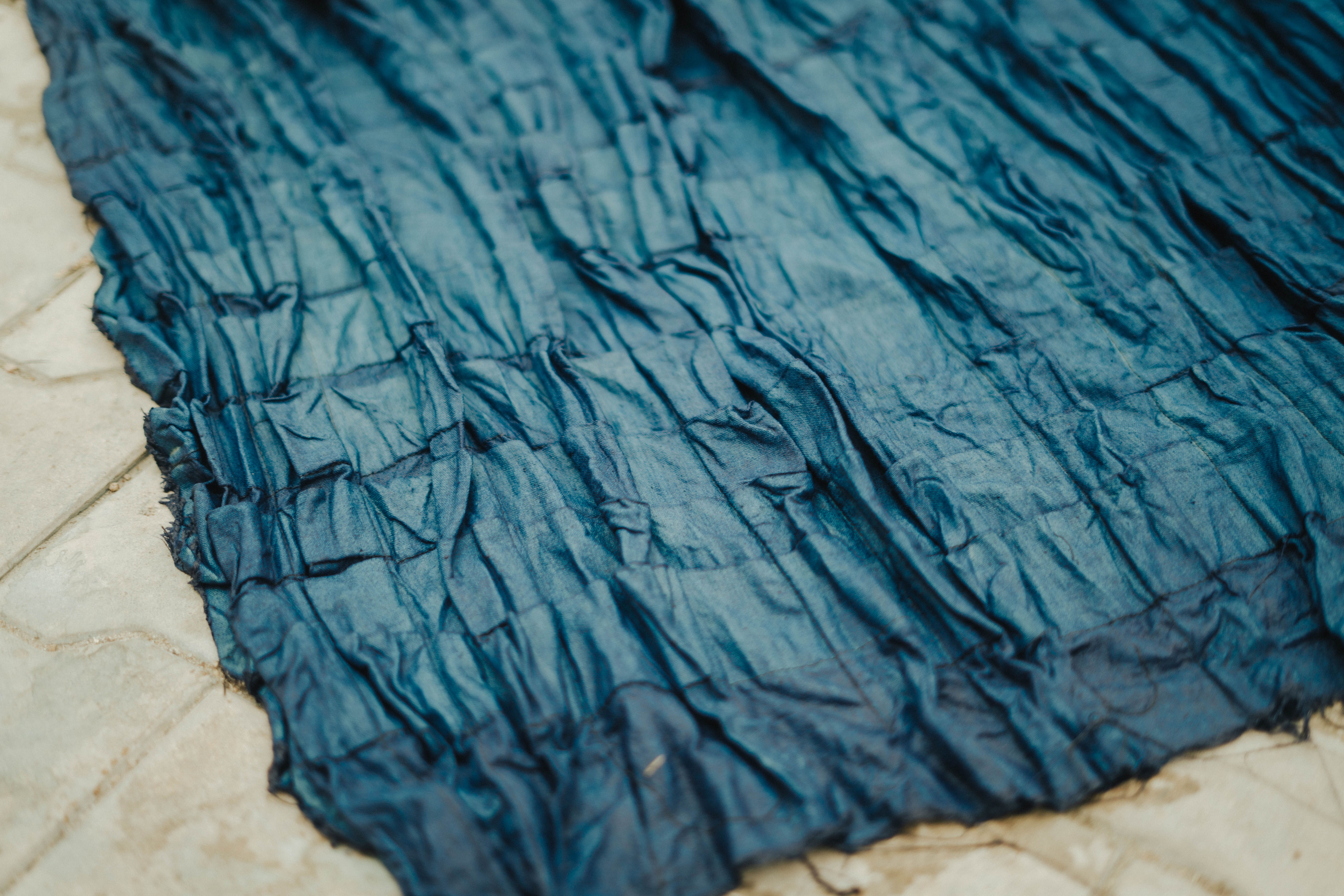 Fabrics, woven; of cotton, dyed, weighing more than 200g/m2, n.e.c. in chapter 52