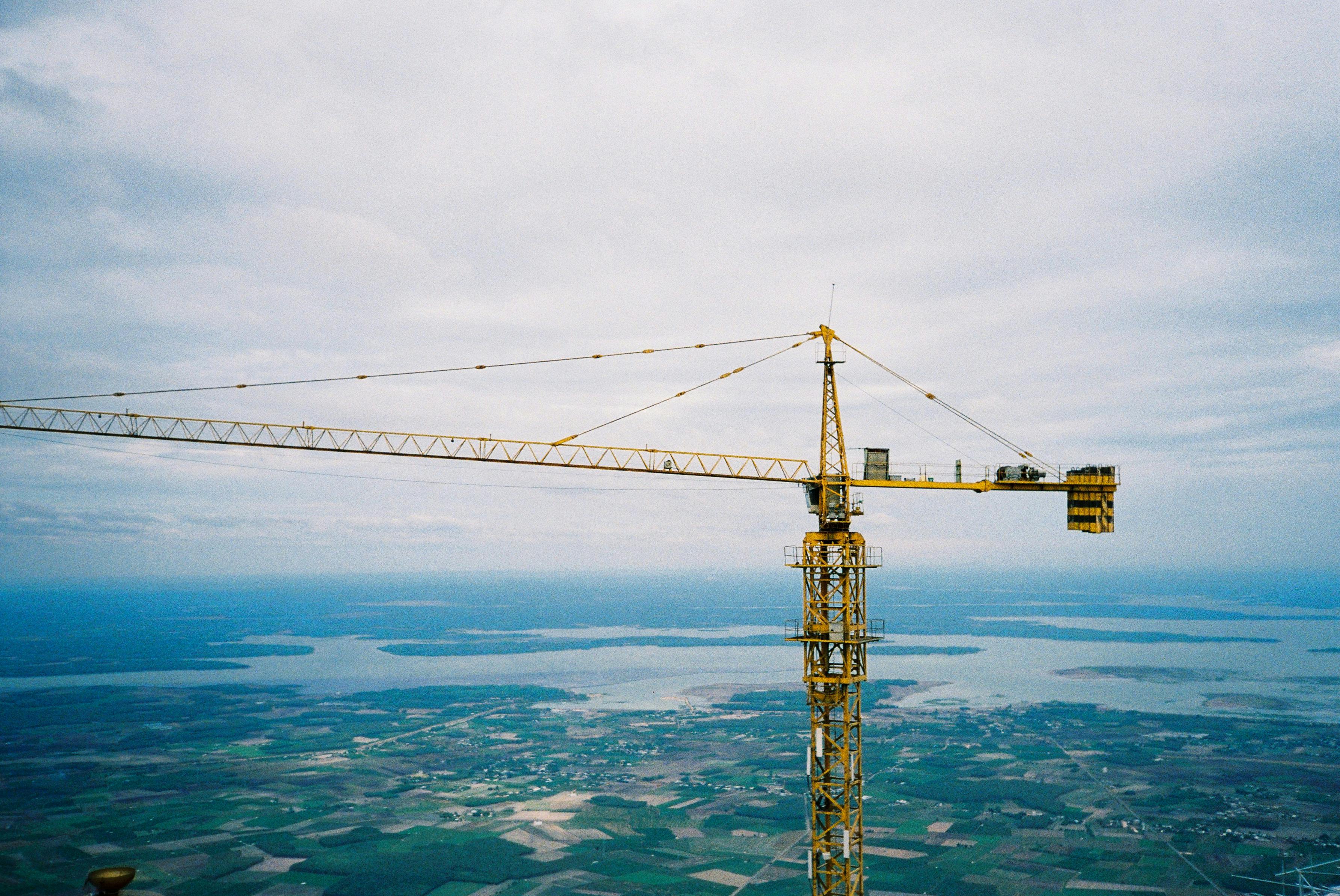 View of a Crane · Free Stock Photo