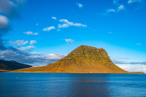 kirkjufell, アイスランド, スナイフェルスネス半島の無料の写真素材