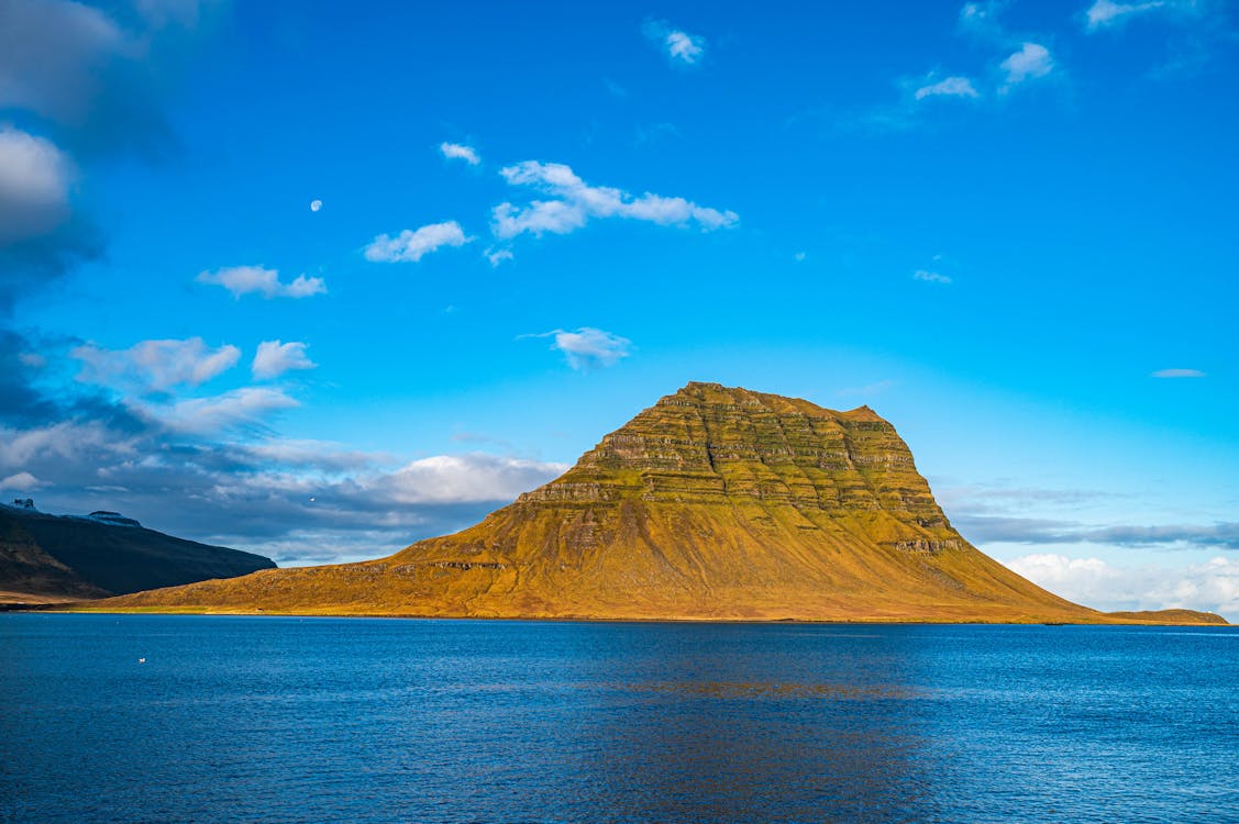 kirkjufell, アイスランド, スナイフェルスネス半島の無料の写真素材