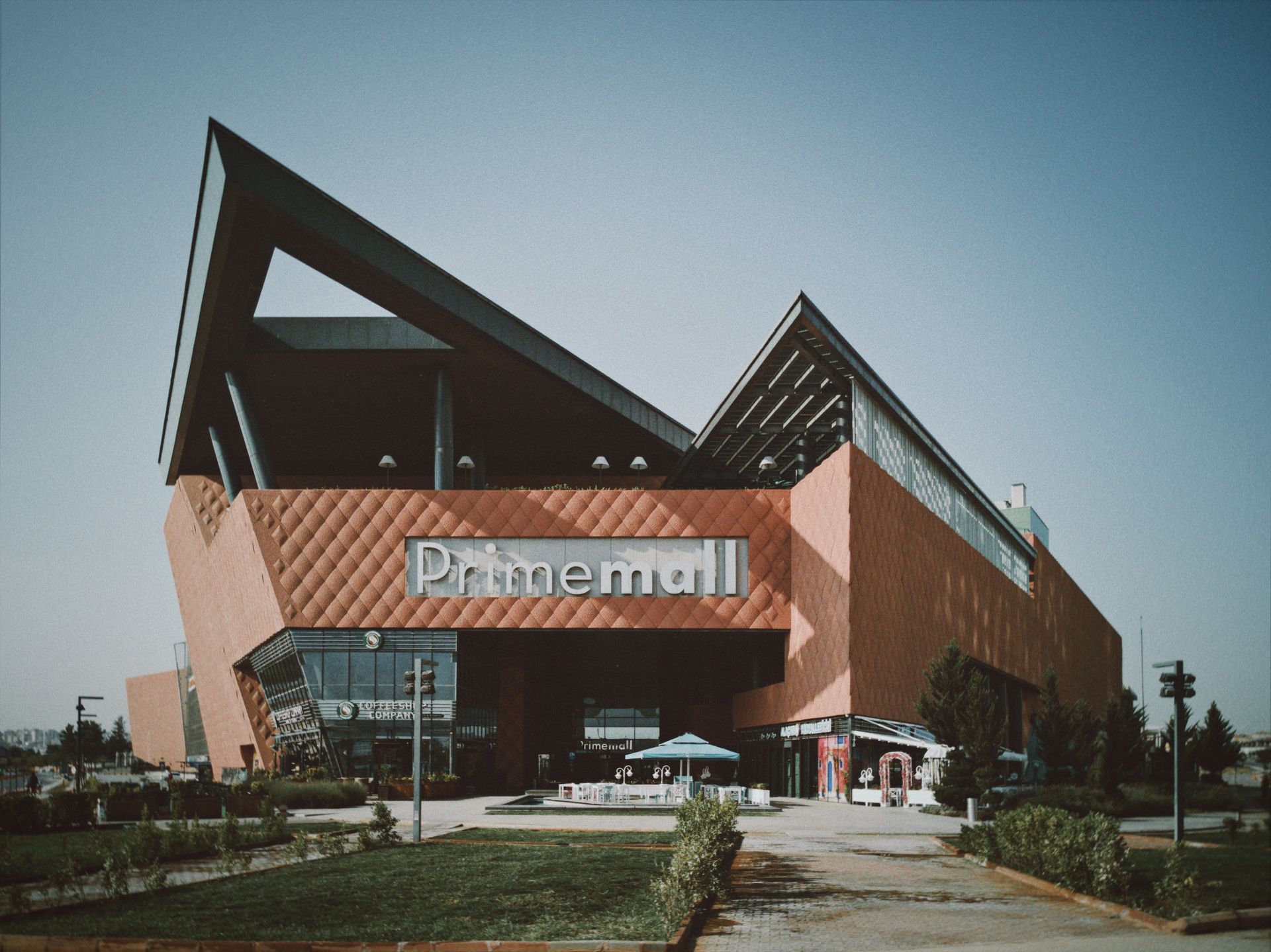 Exterior view of PrimeMall, a modern shopping center in Gaziantep, Turkey.