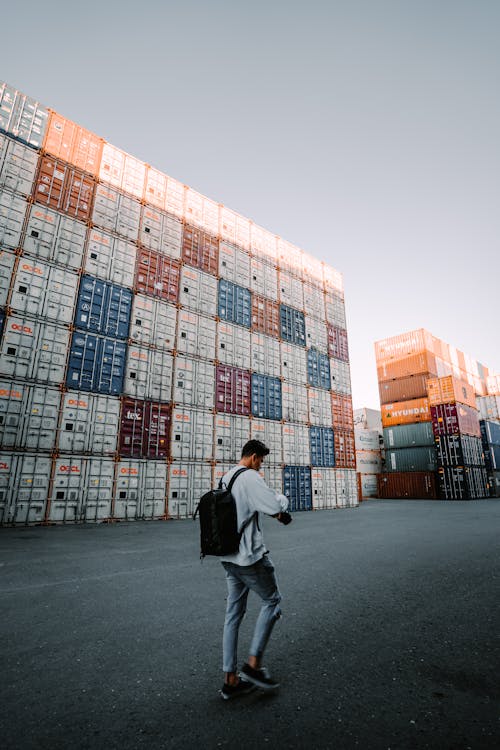 Gratis arkivbilde med container, fraktbeholder, gatefotografi