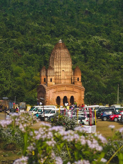 Parking Lot in Front of Garpanchakot Pancharatna Temple