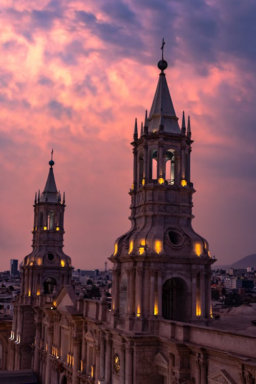 akşam karanlığı, arequipa, bina içeren Ücretsiz stok fotoğraf