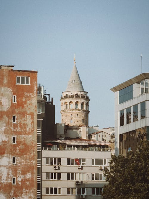 Kostenloses Stock Foto zu blauer himmel, galataturm, gebäude