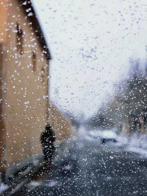 Kostenloses Stock Foto zu der blick aus dem auto, frost, schneien