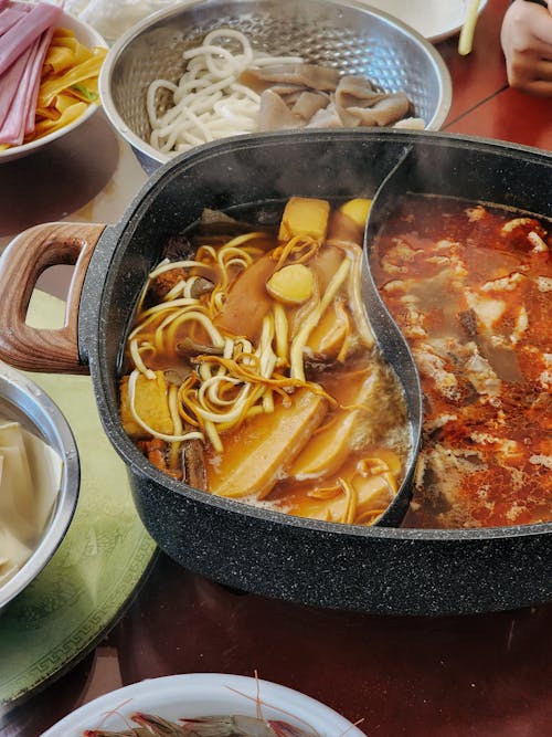Foto d'estoc gratuïta de aliments orientals, família xinesa, olla calenta
