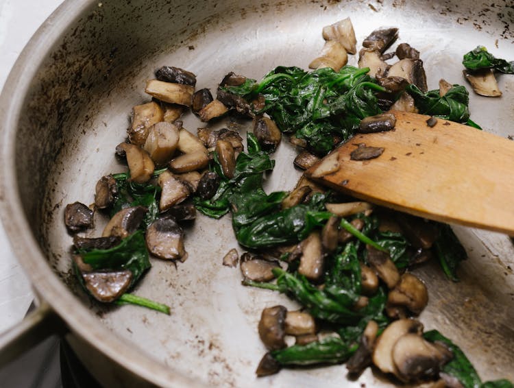 Mushrooms And Spinach 