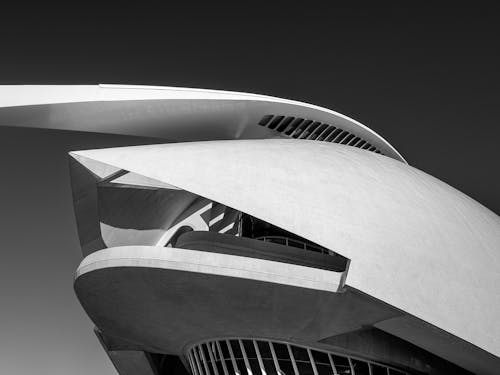 Fotos de stock gratuitas de arquitectura moderna, blanco y negro, complejo de artes