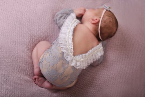 newborn, yeni doğan, yeni doğan fotoğraf çekimi içeren Ücretsiz stok fotoğraf