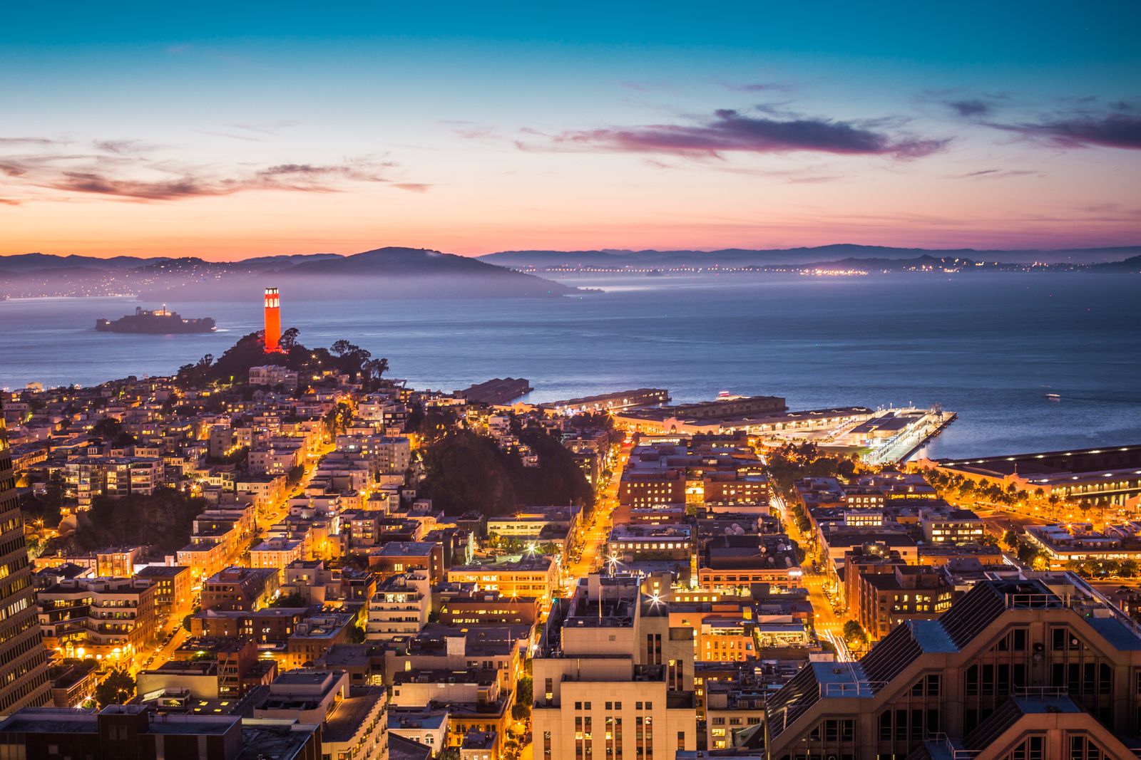 San Francisco downtown skyline dusk