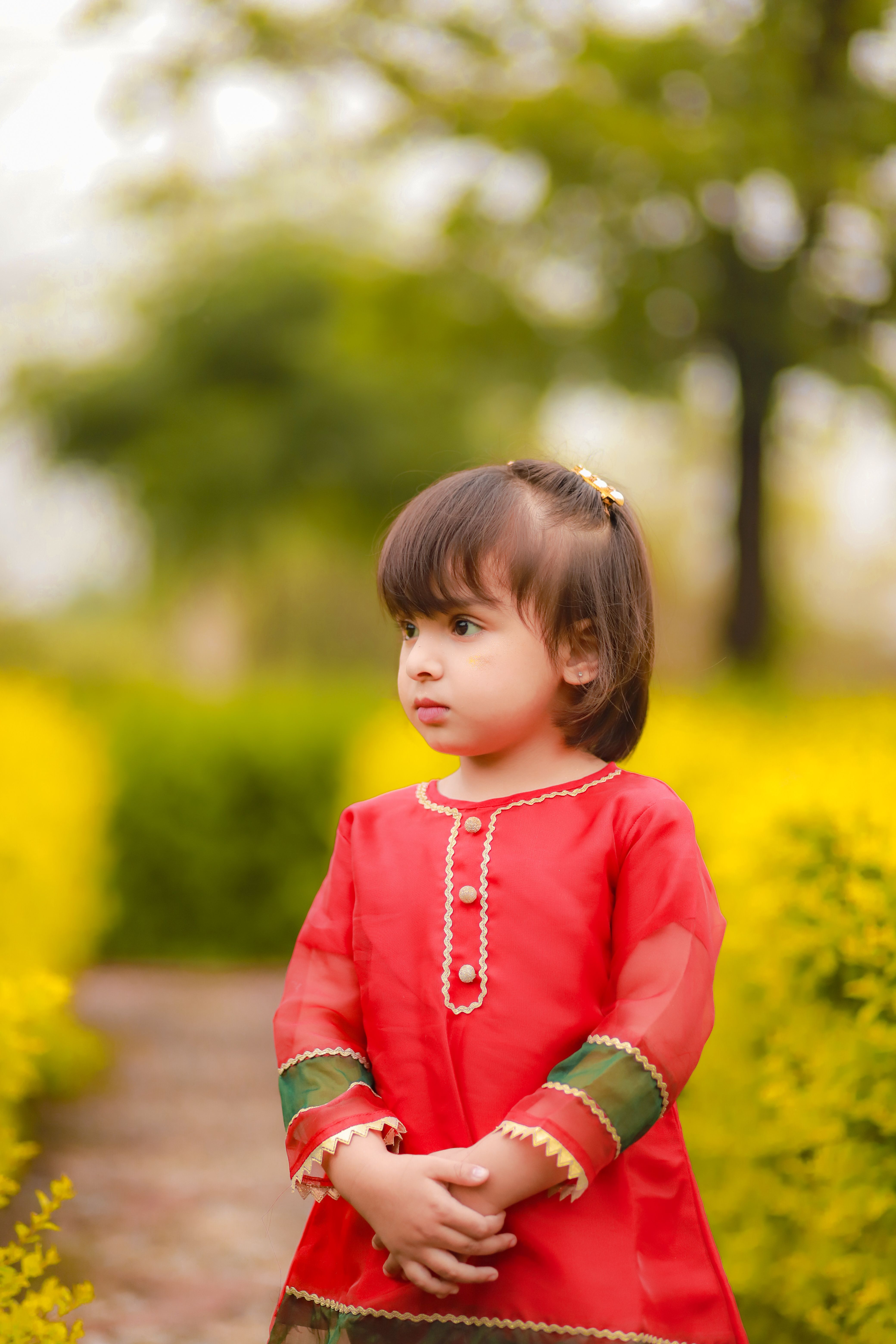 What is the predominant eye shape in your family?