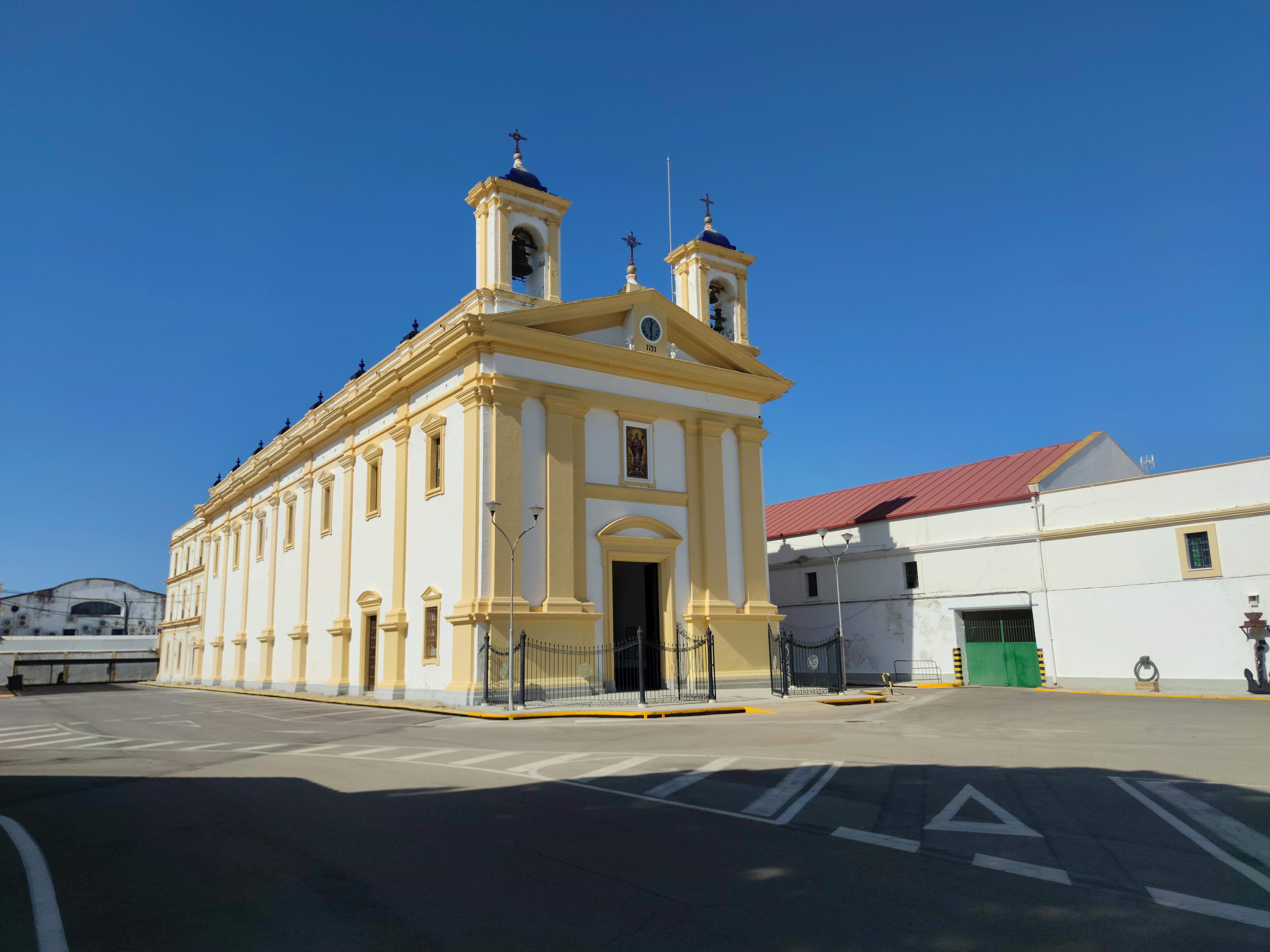 iglesia de Nuestra Señora del Rosario del Arsenal de la Carraca - fotografía 1