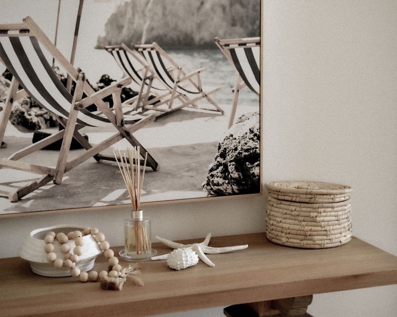 Modern Coastal decor style interior — Stylish minimalist interior with beach-themed decor and bamboo elements.
