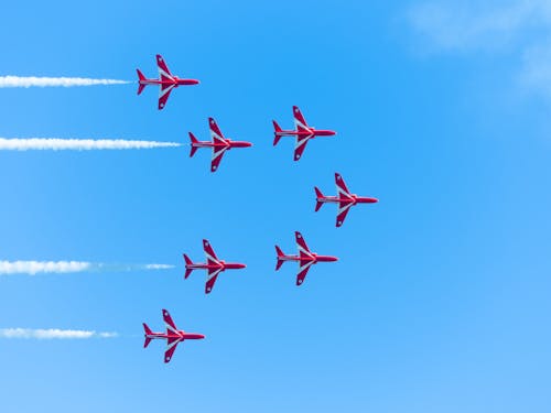 Foto profissional grátis de aeronáutica, céu limpo, estrutura