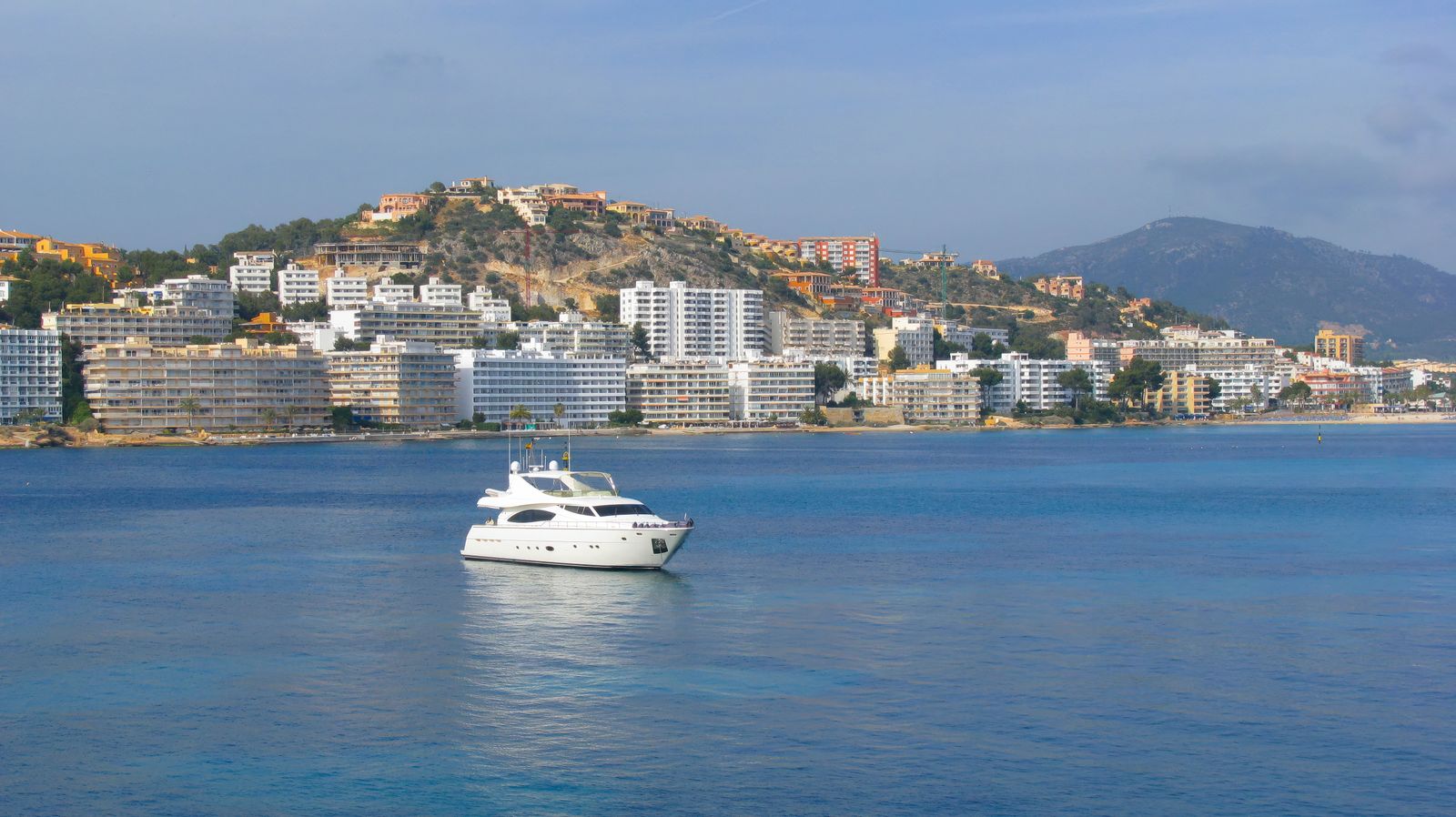 Balearic Groups Demand Total Ban on Tourist Rentals Ahead of Vote