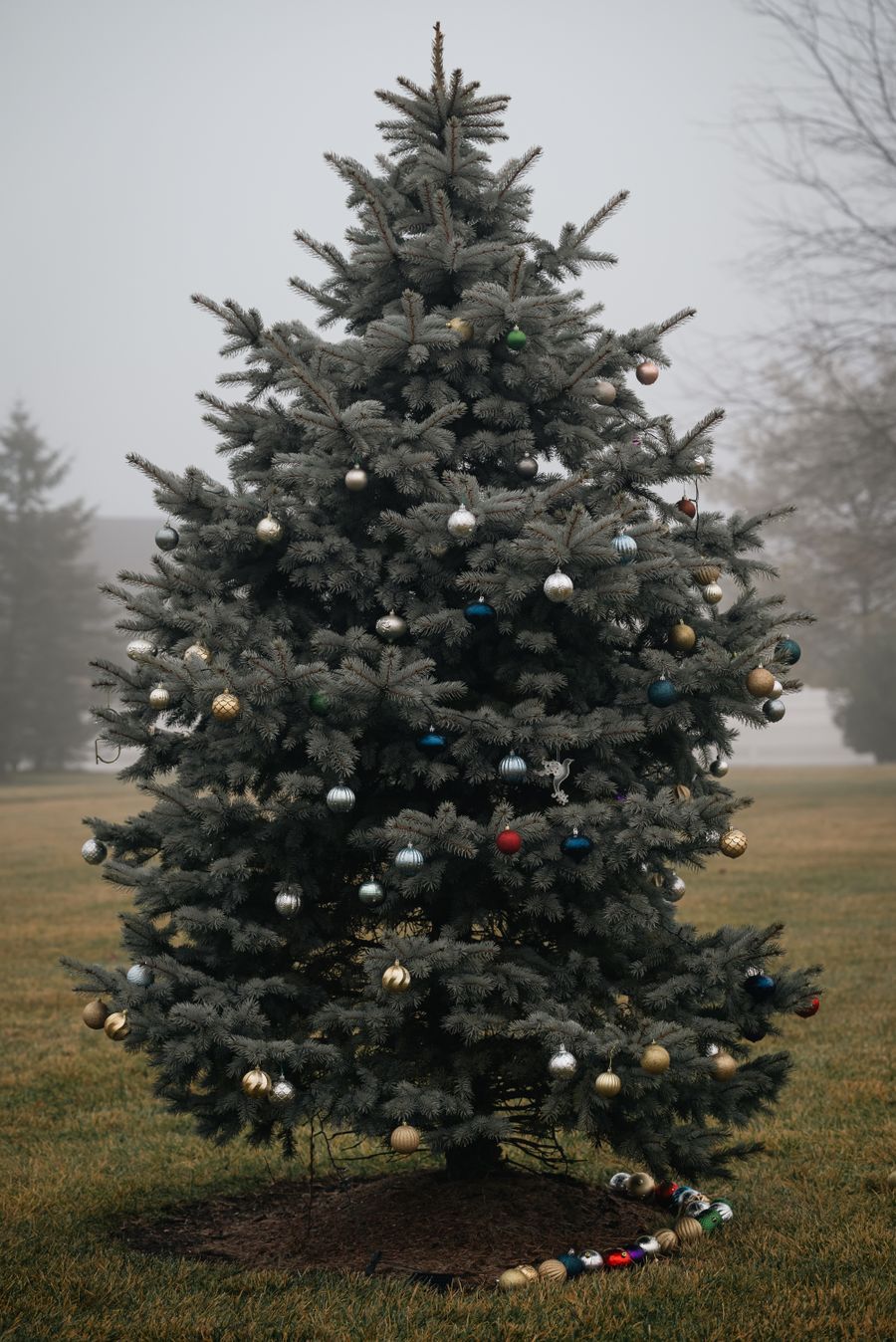 7ft Thin Christmas Tree — realistic hinged branches