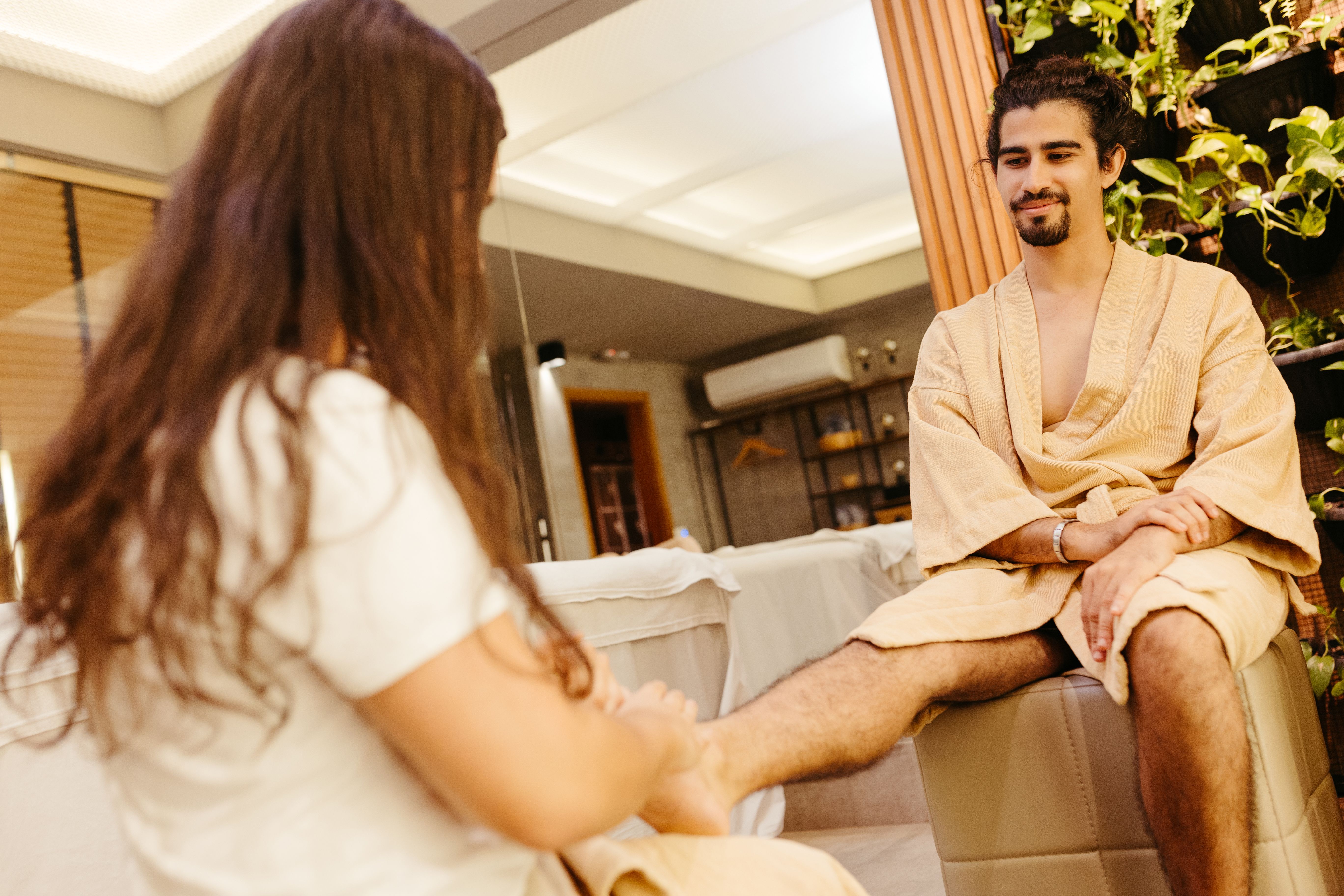 Can Men Get Head Spa Treatments? Complete Guide to Male Scalp Therapy in Houston