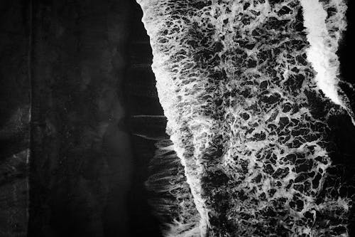 Darmowe zdjęcie z galerii z brzeg oceanu, chropowaty, ciemny